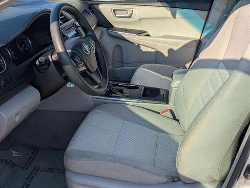 Used 2016 Toyota Camry LE image 15
