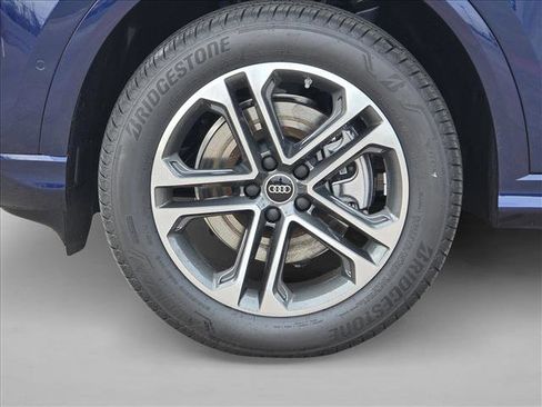 New 2025 Audi Q5 Premium w/ Convenience Package image 9