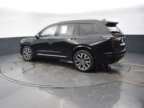 Used 2021 Cadillac XT6 Sport image 3