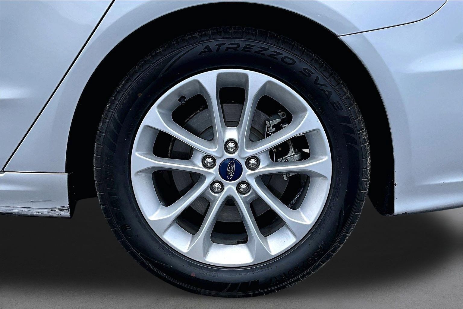 Used 2019 Ford Fusion SE FWD image 8