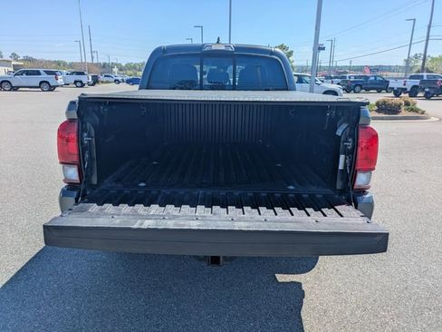 Used 2019 Toyota Tacoma SR w/ SR Convenience Package image 14
