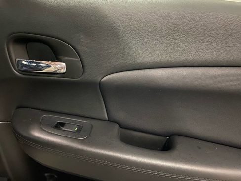 Used 2014 Chrysler 200 Touring image 22