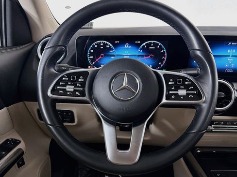 Certified 2022 Mercedes-Benz GLA 250 image 17