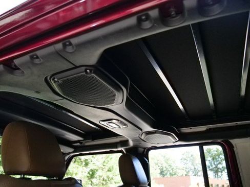 Used 2021 Jeep Wrangler Unlimited Rubicon AWD/4WD image 10