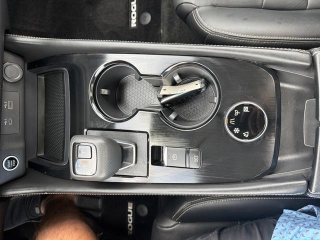 Used 2023 Nissan Rogue SL AWD/4WD image 24