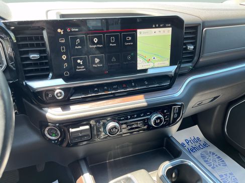 Used 2025 GMC Sierra 1500 SLT w/ SLT Convenience Package AWD/4WD image 22