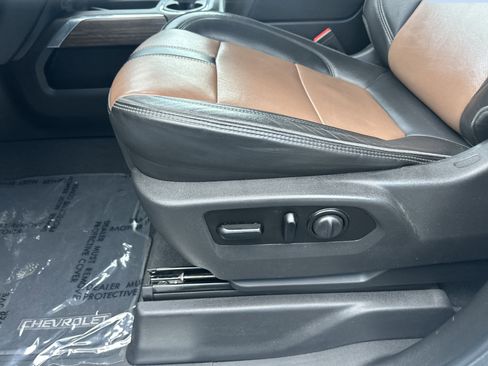 Certified 2021 Chevrolet Silverado 3500 High Country w/ Z71 Off-Road Package image 12