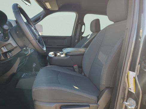 New 2024 RAM 2500 Tradesman w/ Chrome Appearance Group image 27