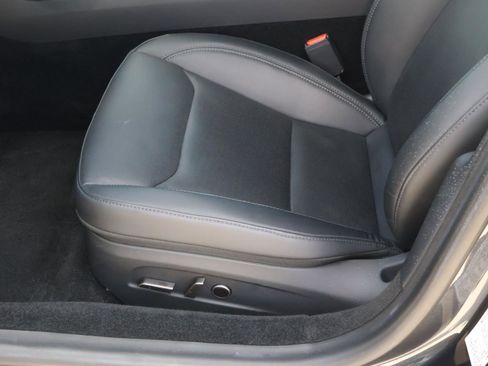 Used 2025 Tesla Model 3 Long Range image 14