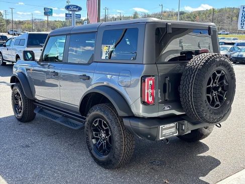 New 2026 Ford Bronco Badlands image 2