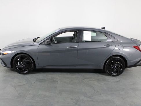 Used 2026 Hyundai Elantra Sport FWD image 12