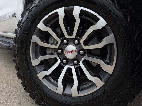 Used 2020 GMC Sierra 1500 AT4 AWD/4WD image 12