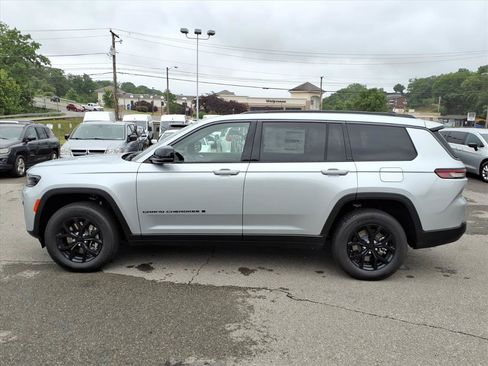 New 2026 Jeep Grand Cherokee L 4WD image 7