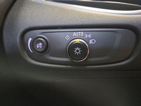 Used 2023 Chevrolet Malibu LT FWD image 22