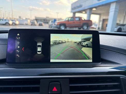 Used 2018 BMW 330e 330e iPerformance image 25