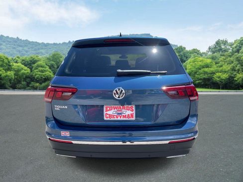Used 2020 Volkswagen Tiguan SEL FWD image 24