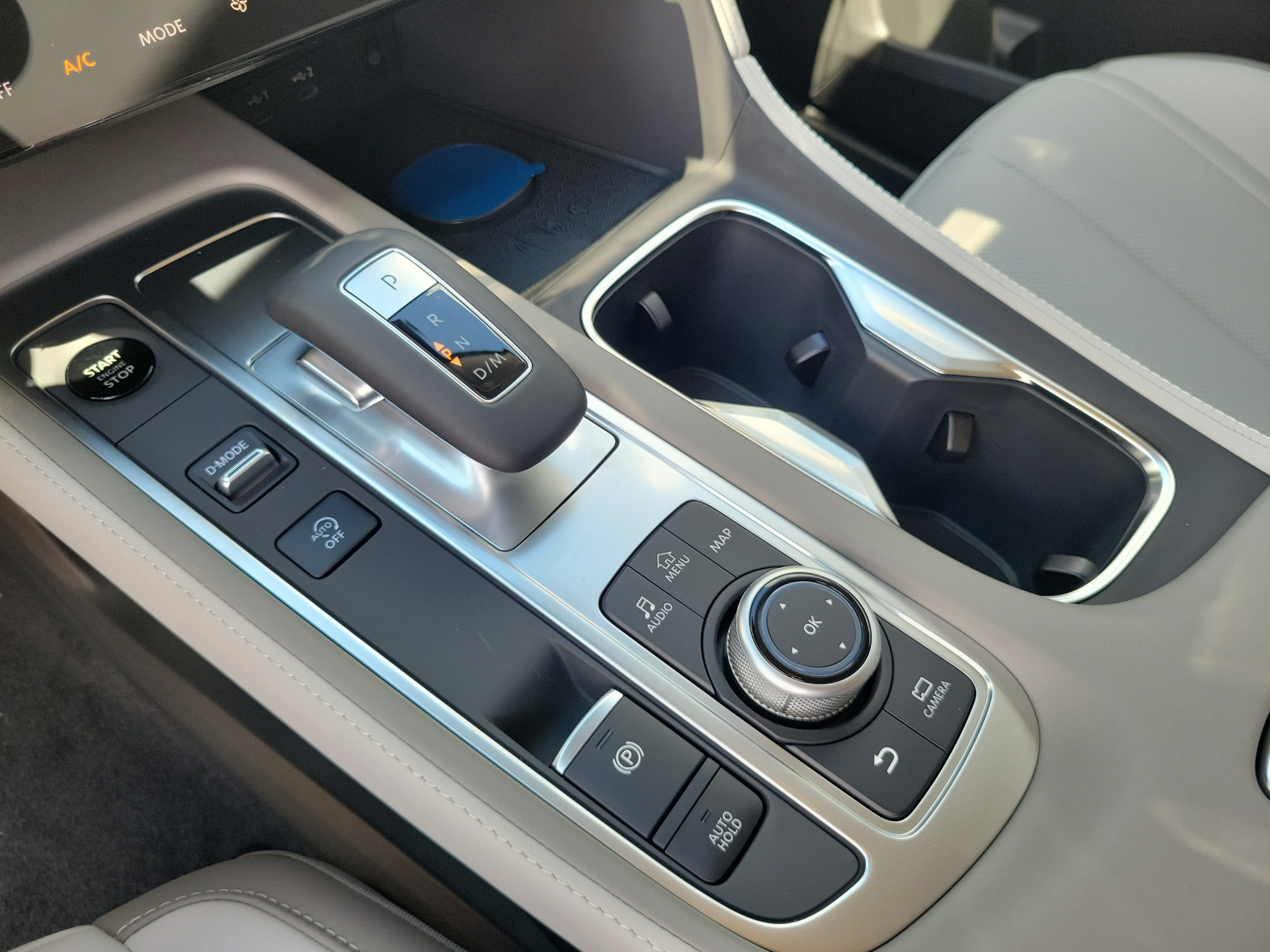 New 2027 INFINITI QX60 Luxe FWD image 17