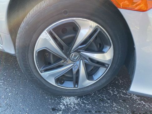 Used 2020 Honda Civic LX image 2