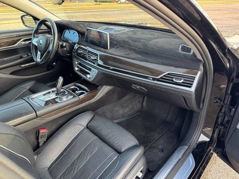 Used 2016 BMW 750i xDrive image 17