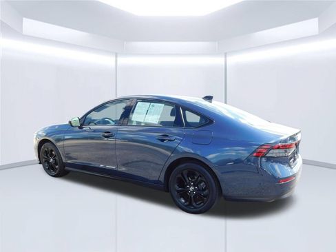 Used 2025 Honda Accord SE image 5