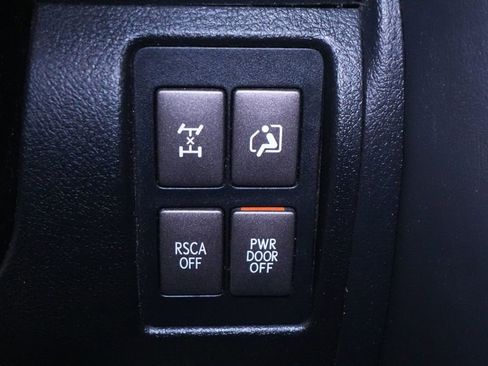 Used 2013 Lexus LX 570 4WD w/ Luxury Pkg image 42