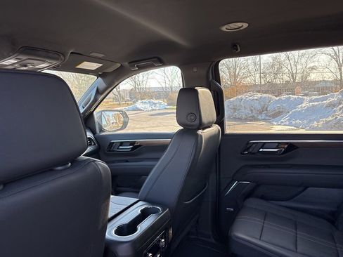 New 2025 Chevrolet Suburban High Country w/ LPO, Illumination Package image 23