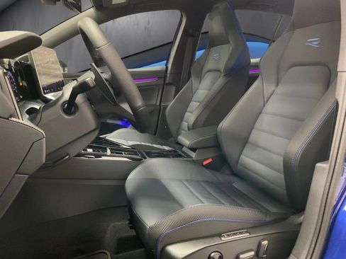 New 2026 Volkswagen Golf BASE Hatchback image 3