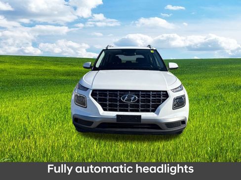 New 2026 Hyundai Venue SEL image 3