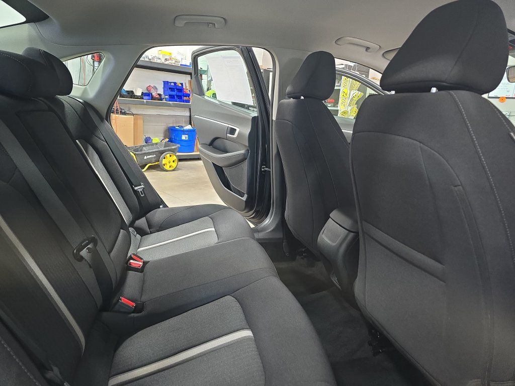 Used 2025 Hyundai Sonata SEL FWD image 11