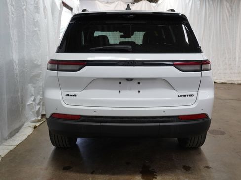 Used 2024 Jeep Grand Cherokee Limited w/ Luxury Tech Group II AWD/4WD image 6