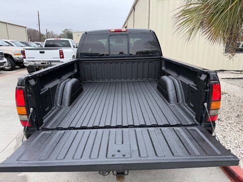 Used 2007 GMC Sierra 2500 SLE w/ Heavy-Duty Power Package image 11