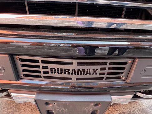 Used 2018 Chevrolet Silverado 2500 High Country w/ Duramax Plus Package image 18