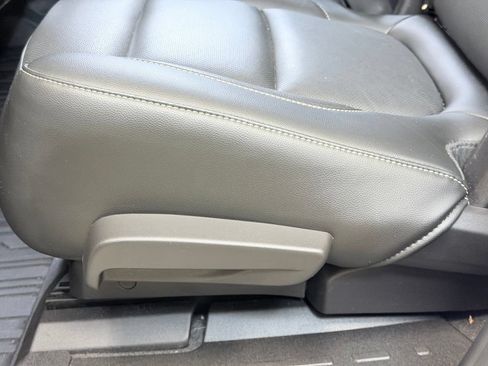 Used 2019 GMC Acadia SLT FWD image 21