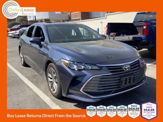 Used 2019 Toyota Avalon XLE w/ Moonroof Package video 1