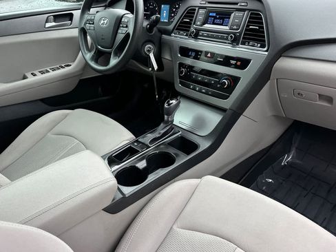 Used 2015 Hyundai Sonata SE image 15