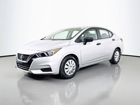Used 2022 Nissan Versa S w/ Trunk Package image 4