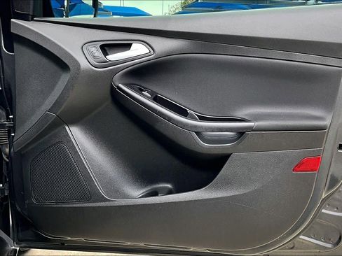 Used 2017 Ford Focus SE image 23