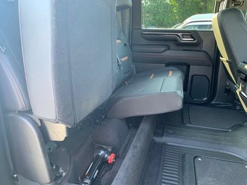 Used 2024 GMC Sierra 3500 AT4 w/ AT4 Preferred Package AWD/4WD image 14