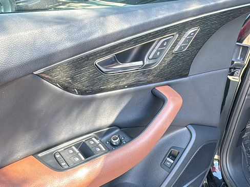 Used 2022 Audi Q7 3.0T Premium Plus image 13