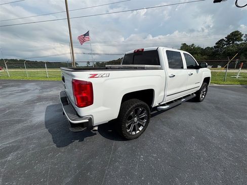 Used 2018 Chevrolet Silverado 1500 LTZ Z71 image 3
