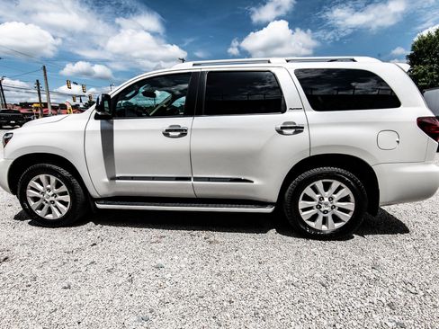 Used 2020 Toyota Sequoia Platinum RWD image 21