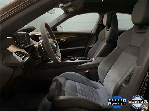 Used 2023 Audi e-tron GT Premium Plus image 18