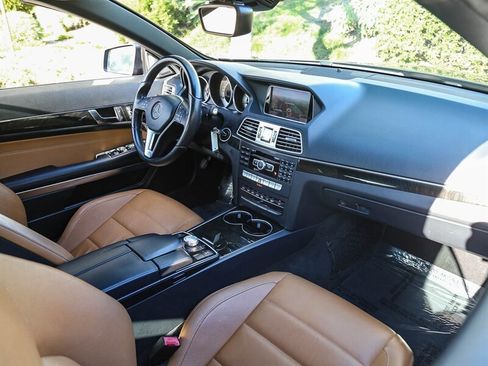 Used 2014 Mercedes-Benz E 550 Cabriolet image 22