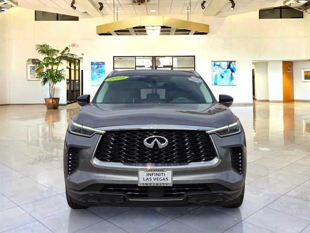 Used 2023 INFINITI QX60 Luxe w/ Cargo Package FWD image 2