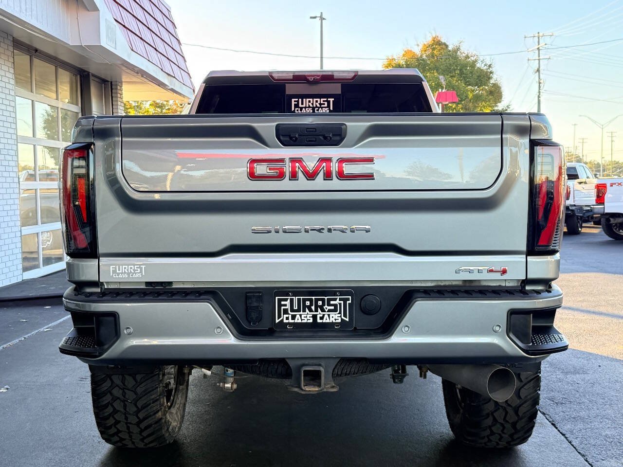 Used 2024 GMC Sierra 2500 AT4 w/ Technology Package AWD/4WD image 4