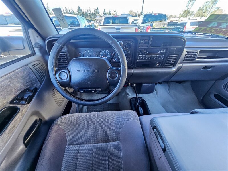 Used 1997 Dodge Ram 2500 Truck 4x4 Club Cab image 14