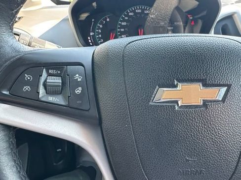 Used 2018 Chevrolet Sonic LT w/ Convenience Package FWD image 17