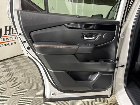 Used 2026 Honda Pilot TrailSport image 24