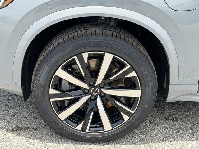 New 2026 Volvo XC90 T8 Core AWD/4WD image 11