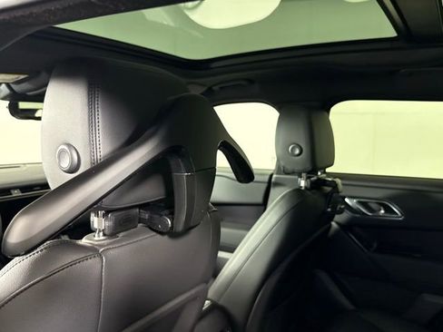New 2026 Land Rover Range Rover Velar Dynamic SE image 22